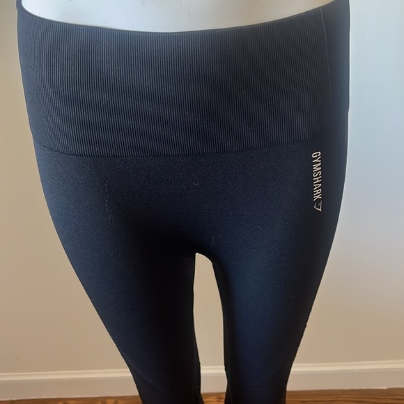 Gymshark Black Leggings - Picture 9 of 16